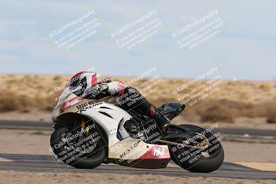 media/Nov-16-2025-Race Pace (Sun) [[8c5fa54630]]/Verified Riders/9-Turn 16 (150pm)/